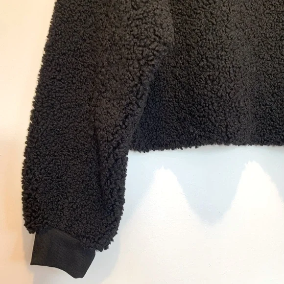 Wild Fable Cozy Black Sherpa Sweater - Picture 4 of 7